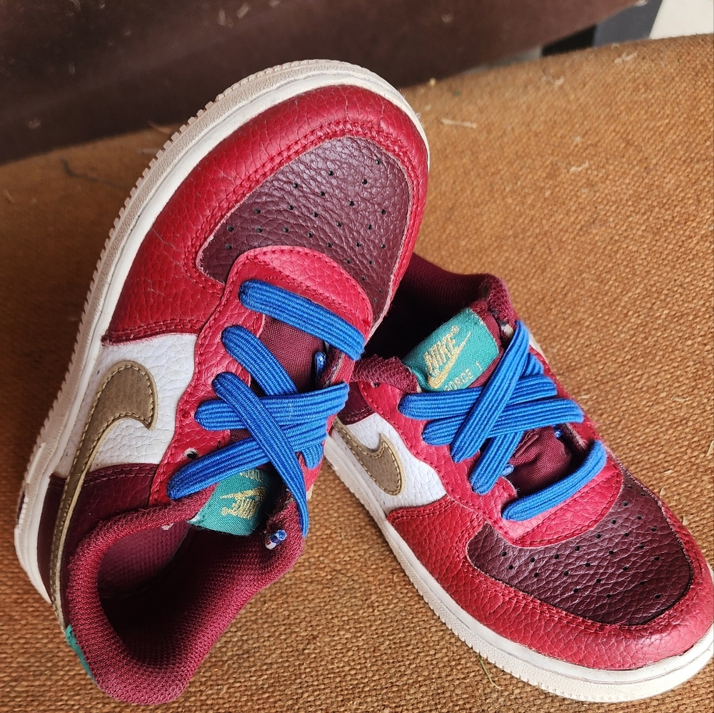 Nike Air Force 1 Christmas children's size 11c excellent condition